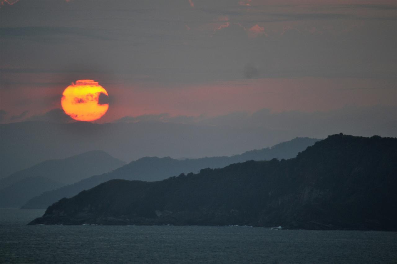 Bangalo-Yacamim Praia do Curral Ilhabela Bagian luar foto